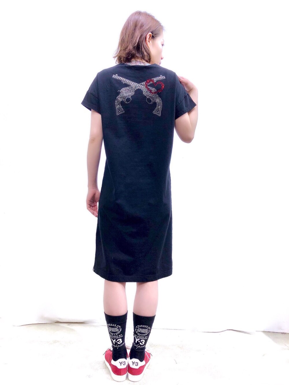 「Y-3、スニーカー、ワンピース×スニーカー、roar、ラフ、ROYAL FLASH、ROYAL FLASH ueno、上野、上野商会」｜「roarのアイテム（ワンピース、ブラック系）」を使った、Shih-huiさん（レディース・158cm）の冬コーディネートの1枚目の写真