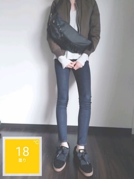 「earth music&ecology（アースミュージックアンドエコロジー）のアイテム（MA-1）」を使った、szk345さん（レディース・167cm）の春コーディネート