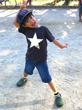 「BeBe（ベベ）のアイテム（キャップ）」を使った、みなとさん（キッズ・110cm）の夏コーディネート