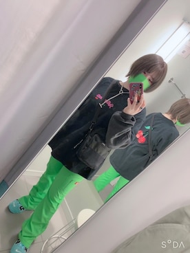 「ROLLING CRADLE（ローリングクレイドル）のアイテム（Tシャツ/カットソー）」を使った、kaedeさん（レディース・154cm）の冬コーディネート