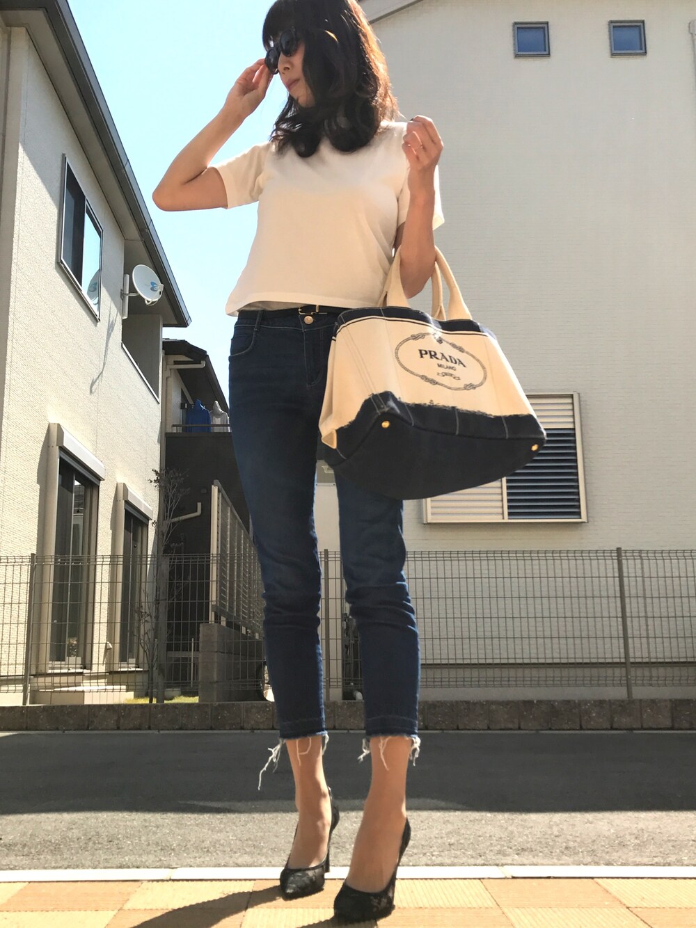 「ZARA、ザラジョ、シンプルコーデ、白Tシャツ、デニム、ootd、コーデ」｜「ZARAのアイテム（Tシャツ/カットソー、ホワイト系）」を使った、ゆのんさん（レディース・168cm）の春コーディネートの1枚目の写真