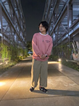「ラブアンドピース2020」｜「アイテム（スウェット）」を使った、U-ki Mizutaniさん（メンズ・178cm）の秋コーディネート
