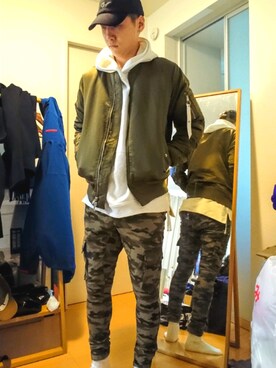 「STAMPD（スタンプド）のアイテム（ジャケット/アウター）」を使った、Kazuhiro Yamoriさん（メンズ・183cm）の冬コーディネート