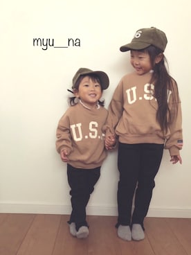 「USA」｜「アイテム（スウェット）」を使った、みゅーなさん（キッズ・100cm）の秋コーディネート