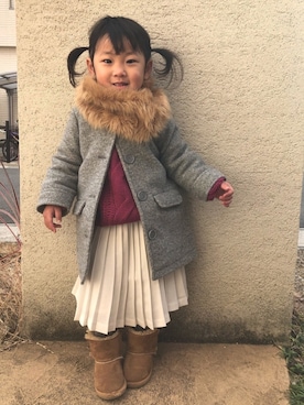 「白スカート」｜「アイテム（その他アウター）」を使った、みゅーなさん（キッズ・100cm）の冬コーディネート