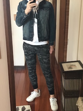 「JUNRED（ジュンレッド）のアイテム（デニムジャケット）」を使った、山参さん（メンズ・180cm）の冬コーディネート