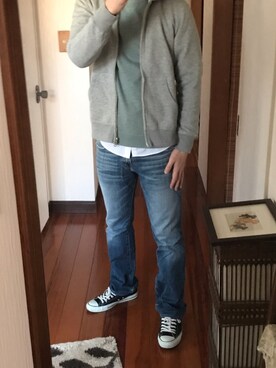「H&M（エイチ・アンド・エム）のアイテム（シャツ/ブラウス、ホワイト系）」を使った、山参さん（メンズ・180cm）の春コーディネート