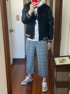 「CONVERSE（コンバース）のアイテム（パーカー）」を使った、山参さん（メンズ・180cm）の冬コーディネート