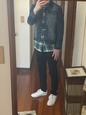 「JUNRED（ジュンレッド）のアイテム（デニムジャケット）」を使った、山参さん（メンズ・180cm）の冬コーディネート