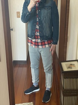 「JUNRED（ジュンレッド）のアイテム（デニムジャケット）」を使った、山参さん（メンズ・180cm）の冬コーディネート