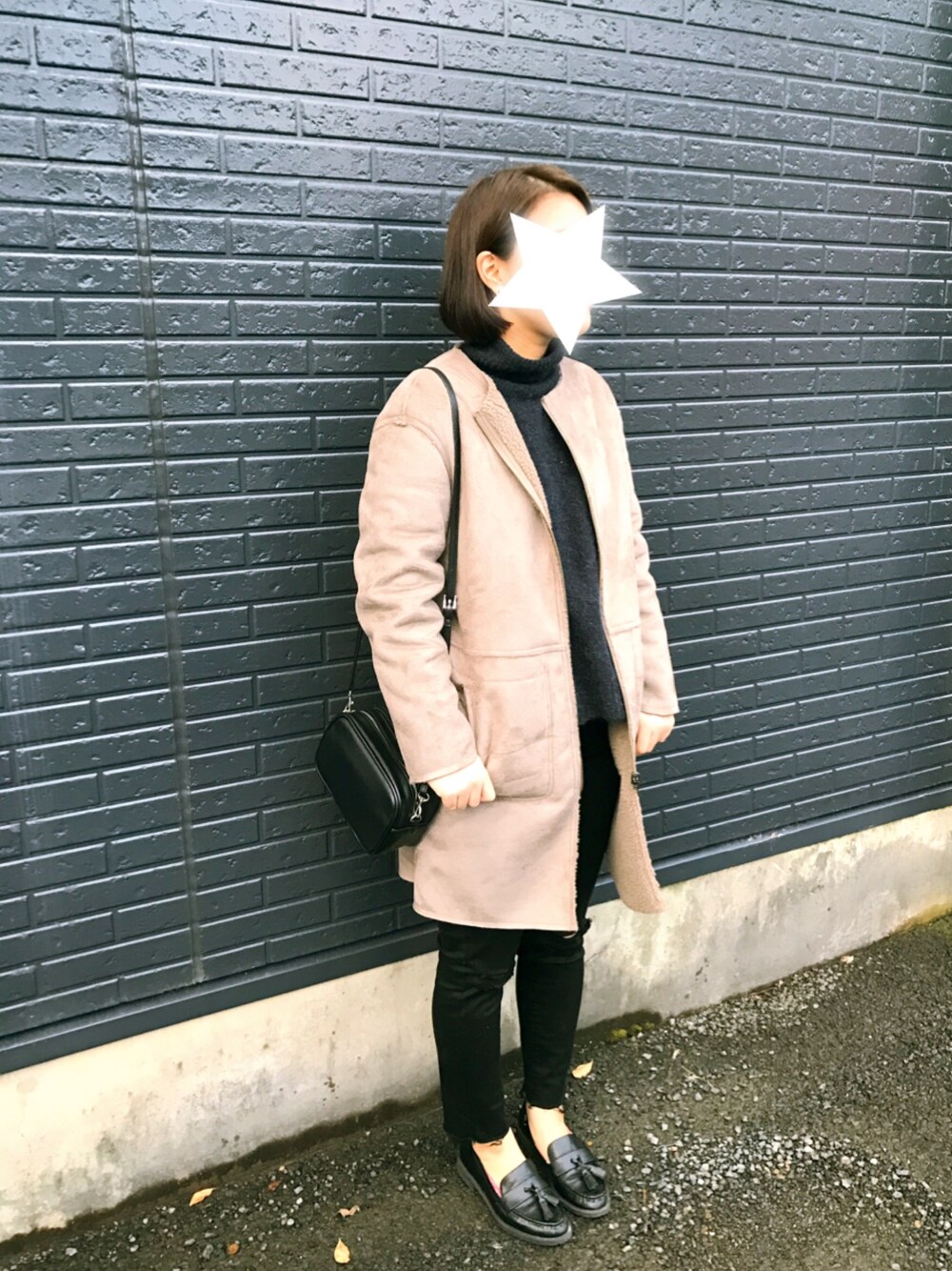 「オトナカジュアル、プチプラ、ムートンコート、スキニーデニム、ローファー、ニット」｜「ROPE' PICNICの【2WAY】リバーシブルフェイクムートンコート（ムートンコート、グレー系）」を使った、chocotan＊さん（レディース・162cm）の冬コーディネートの1枚目の写真