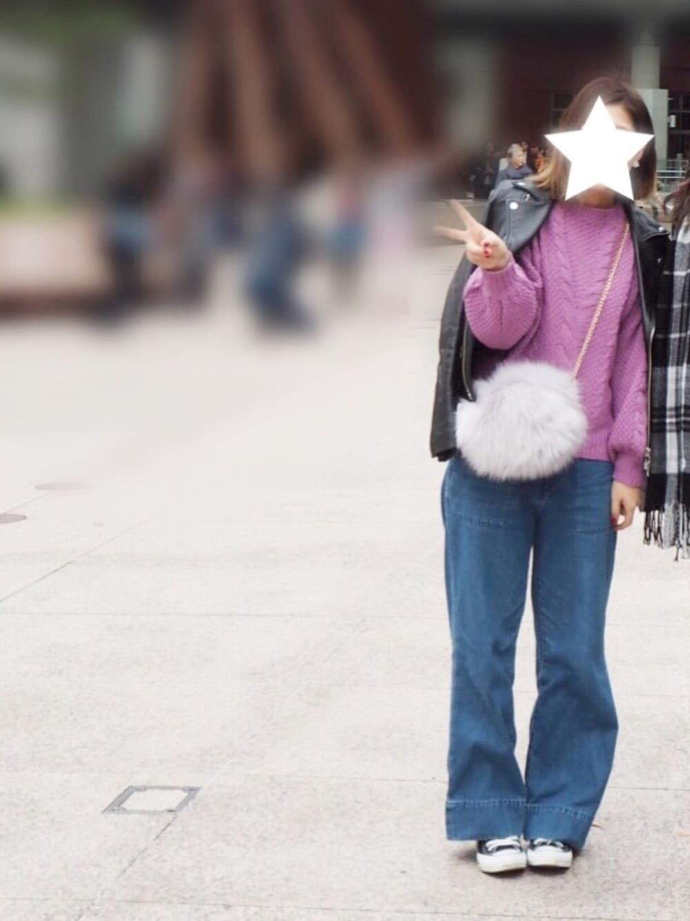「ニット、オトナカジュアル、ワイドパンツ、ライダース、コンバース、プチプラ、ファー小物、冬コーデ、パープル」｜「FREE'S MARTの◆ラウンドフェイクファーバッグ（ショルダーバッグ、グレー系）」を使った、chocotan＊さん（レディース・162cm）の秋コーディネートの1枚目の写真