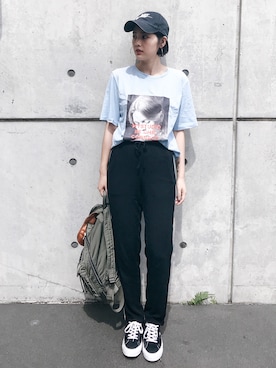 「H:CONNECT（エイチコネクト）のアイテム（パンツ）」を使った、Ting Jianさん（レディース・160cm）の春コーディネート