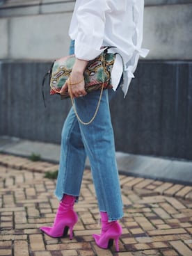 「vetements」｜「アイテム（ブーティ）」を使った、Yulia F. Kirpalaniさん（レディース・175cm）の秋コーディネート