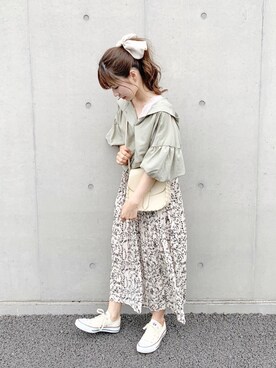 「Chaco closet（チャコ クローゼット）のアソートプリーツ Aラインウエストゴムロングスカート[チェック 小花柄 ダルメシアン コーデュロイ サテン シアー 無地]（スカート）」を使った、高芦あかりさん（レディース・152cm）の夏コーディネート