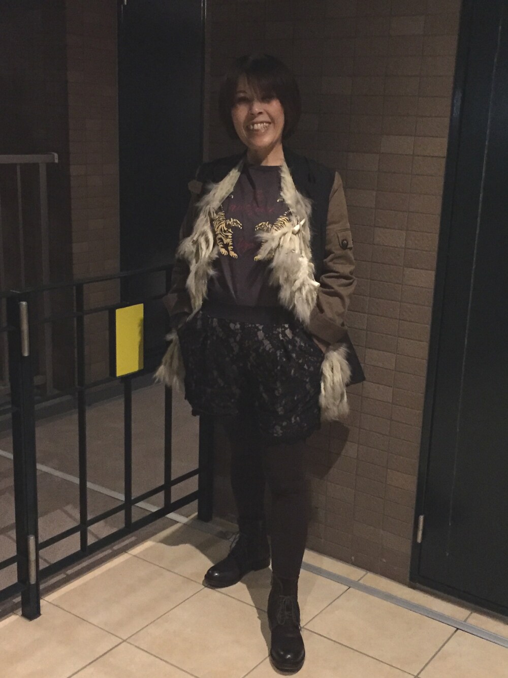 「本日のコーデ、連投すみません、LIVEで明日は筋肉痛??、ポルノグラフィティ、ありがとう」｜「RIVE DROITEのTIGERTee（Tシャツ/カットソー、ブラック系）」を使った、Megumi Hiroeさん（レディース・148cm）の冬コーディネートの1枚目の写真