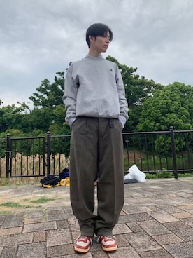 「Champion（チャンピオン）のアイテム（スウェット）」を使った、Tsuguya/KwonSayaさん（メンズ・174cm）の春コーディネート