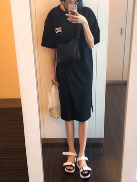 「GU（ジーユー）のアイテム（ワンピース、ブラック系）」を使った、yuhaさん（レディース・170cm）の夏コーディネート