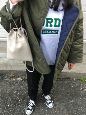「CONVERSE（コンバース）のアイテム（シューズ、ブラック系）」を使った、akagon19さん（レディース）の冬コーディネート