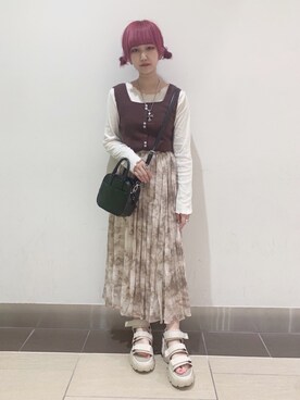 高橋明日香さんのコーディネート