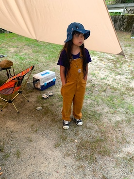 「Carhartt（カーハート）のアイテム（オールインワン・サロペット）」を使った、yuhmimaさん（キッズ・110cm）の夏コーディネート