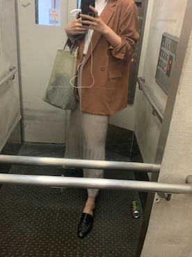 「KBF+（ケービーエフプラス）のアイテム（テーラードジャケット）」を使った、レイさん（レディース・163cm）の夏コーディネート