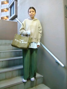 「MARC JACOBS（マークジェイコブス）のアイテム（トートバッグ）」を使った、mikashaa--nnさん（レディース・158cm）の冬コーディネート