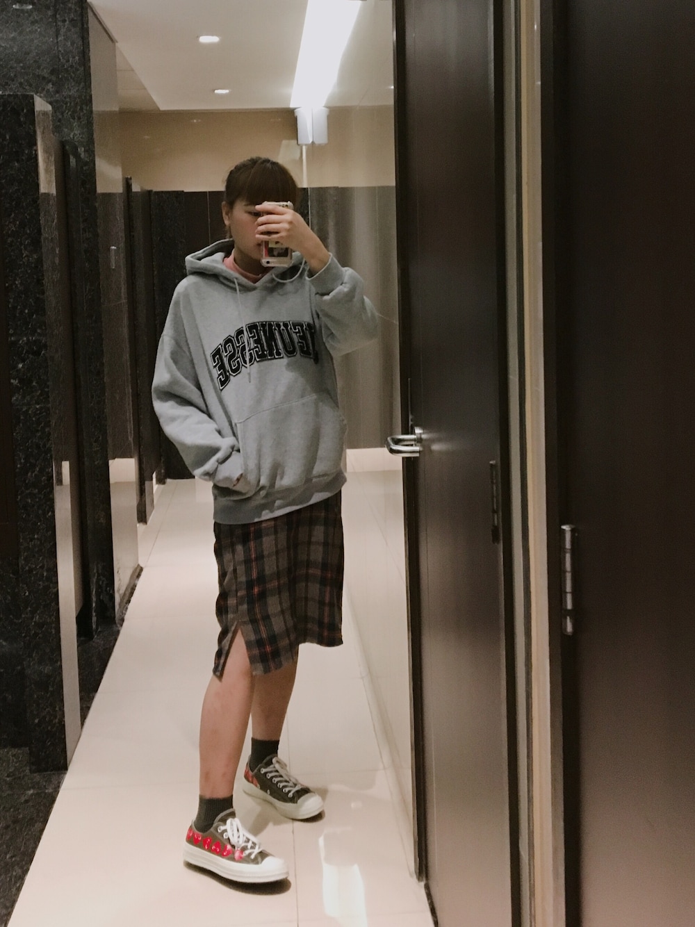 「girl、boyfriend style、boyfriend、korea、korea style、Japan」｜「JEUNESSSのアイテム（パーカー、グレー系）」を使った、92さん（レディース・163cm）の冬コーディネートの1枚目の写真