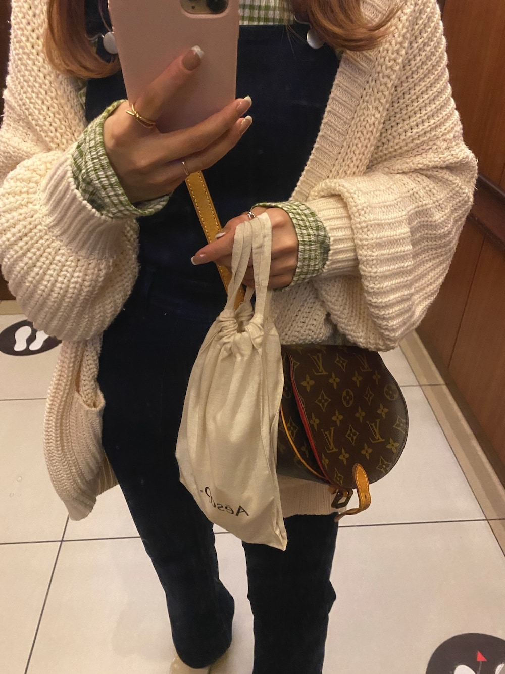カジュアルなコーデに♪【LOUISVUITTON】ショルダーバッグ 210.jpg