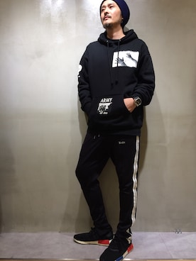「L.H.P（エルエイチピー）のアイテム（パンツ）」を使った、SHINYA KASHIWAGIさん（メンズ・177cm）の秋コーディネート