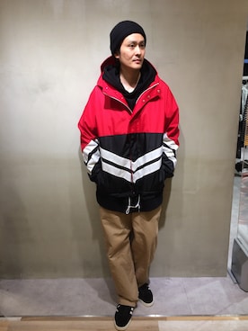 「DANKE SCHON（ダンケシェーン）のアイテム（マウンテンパーカー）」を使った、SHINYA KASHIWAGIさん（メンズ・177cm）の冬コーディネート
