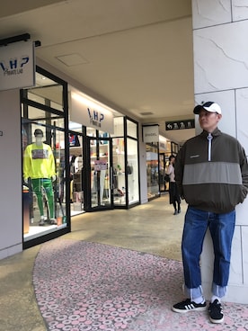 「WHITELAND（ホワイトランド）のアイテム（ナイロンジャケット）」を使った、SHINYA KASHIWAGIさん（メンズ・177cm）の春コーディネート