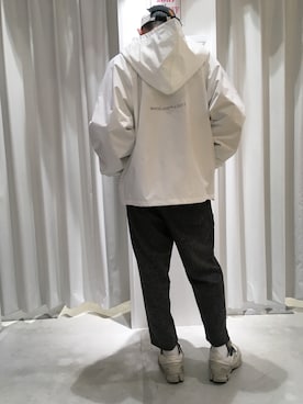 「WHITELAND（ホワイトランド）のアイテム（ナイロンジャケット）」を使った、SHINYA KASHIWAGIさん（メンズ・177cm）の春コーディネート
