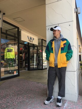 「Guess（ゲス）のアイテム（ナイロンジャケット）」を使った、SHINYA KASHIWAGIさん（メンズ・177cm）の春コーディネート