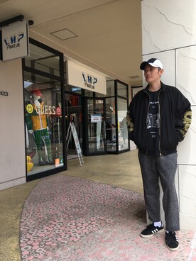 「WHITELAND（ホワイトランド）のアイテム（ブルゾン）」を使った、SHINYA KASHIWAGIさん（メンズ・177cm）の春コーディネート