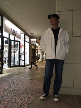 「WHITELAND（ホワイトランド）のアイテム（ナイロンジャケット）」を使った、SHINYA KASHIWAGIさん（メンズ・177cm）の秋コーディネート