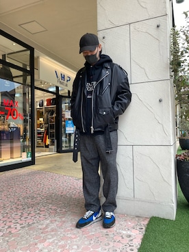 「WHITELAND（ホワイトランド）のアイテム（ライダースジャケット）」を使った、SHINYA KASHIWAGIさん（メンズ・177cm）の冬コーディネート