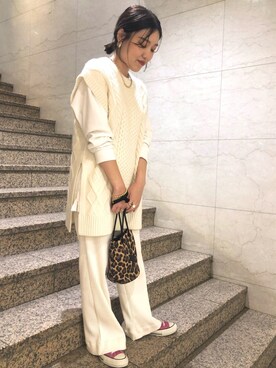 「CONVERSE TOKYO（コンバーストウキョウ）のアイテム（ベスト、ベージュ系）」を使った、SANAさん（レディース・153cm）の秋コーディネート