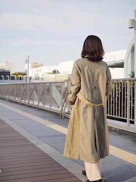「カーキアウター」｜「アイテム（トレンチコート）」を使った、はたなおさん（レディース・158cm）の春コーディネート