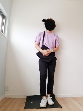「ホワイトスニーカー」｜「アイテム（スラックス）」を使った、Kei Ozawaさん（メンズ・173cm）の夏コーディネート