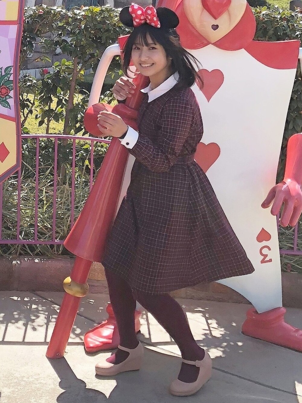 「disney、minnie」｜「ARROWのアイテム（ワンピース、レッド系）」を使った、やさい🥑さん（レディース・155cm）の春コーディネートの1枚目の写真