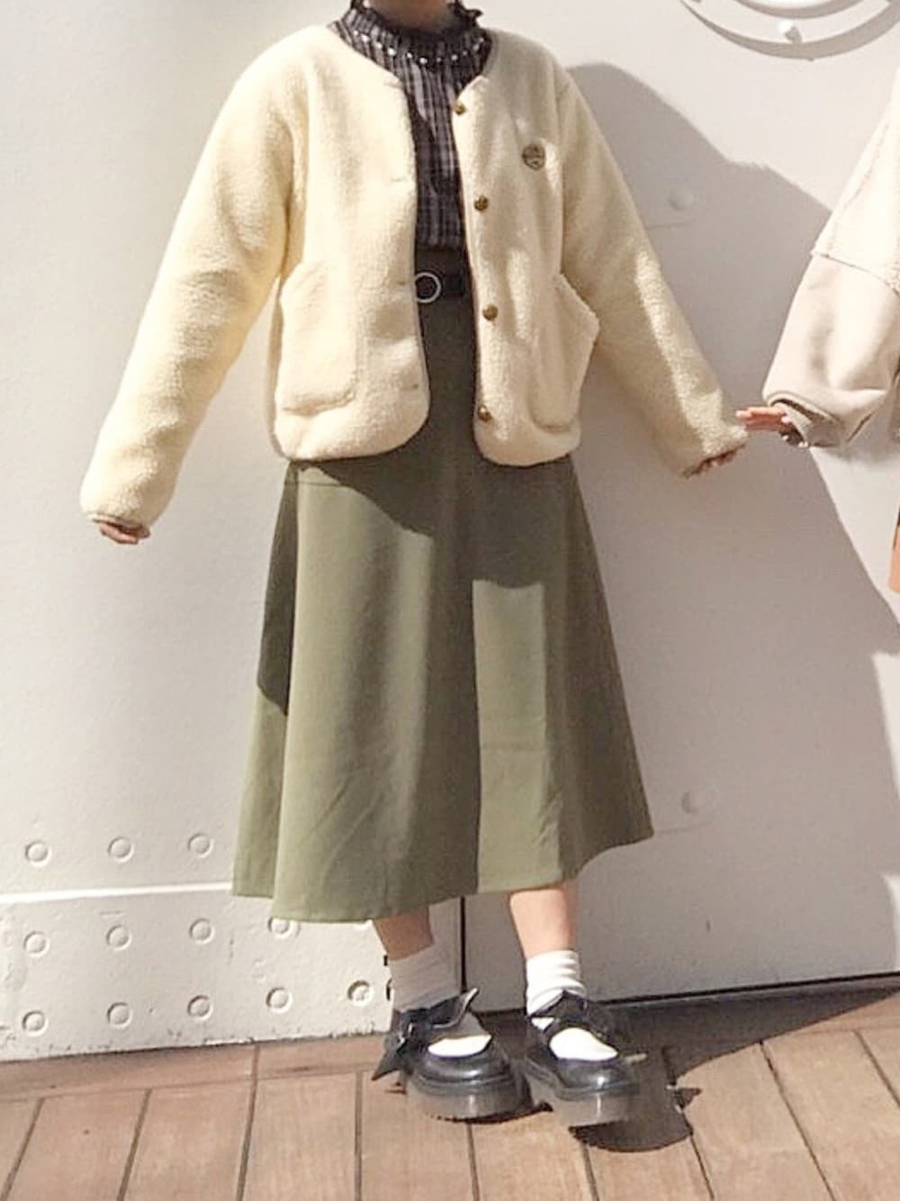 「disney、Duffy」｜「MAJESTIC LEGONのベルト付ロングAラインスカート（スカート、グリーン系）」を使った、やさい🥑さん（レディース・155cm）の春コーディネートの1枚目の写真