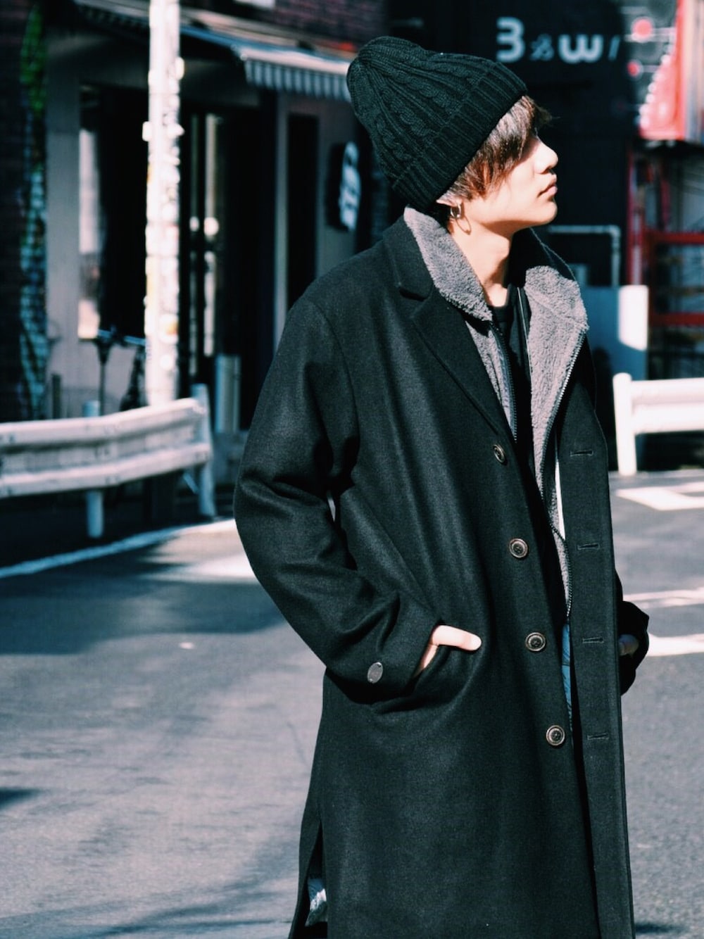 VIRGOwearworksのチェスターコートを使った人気ファッション