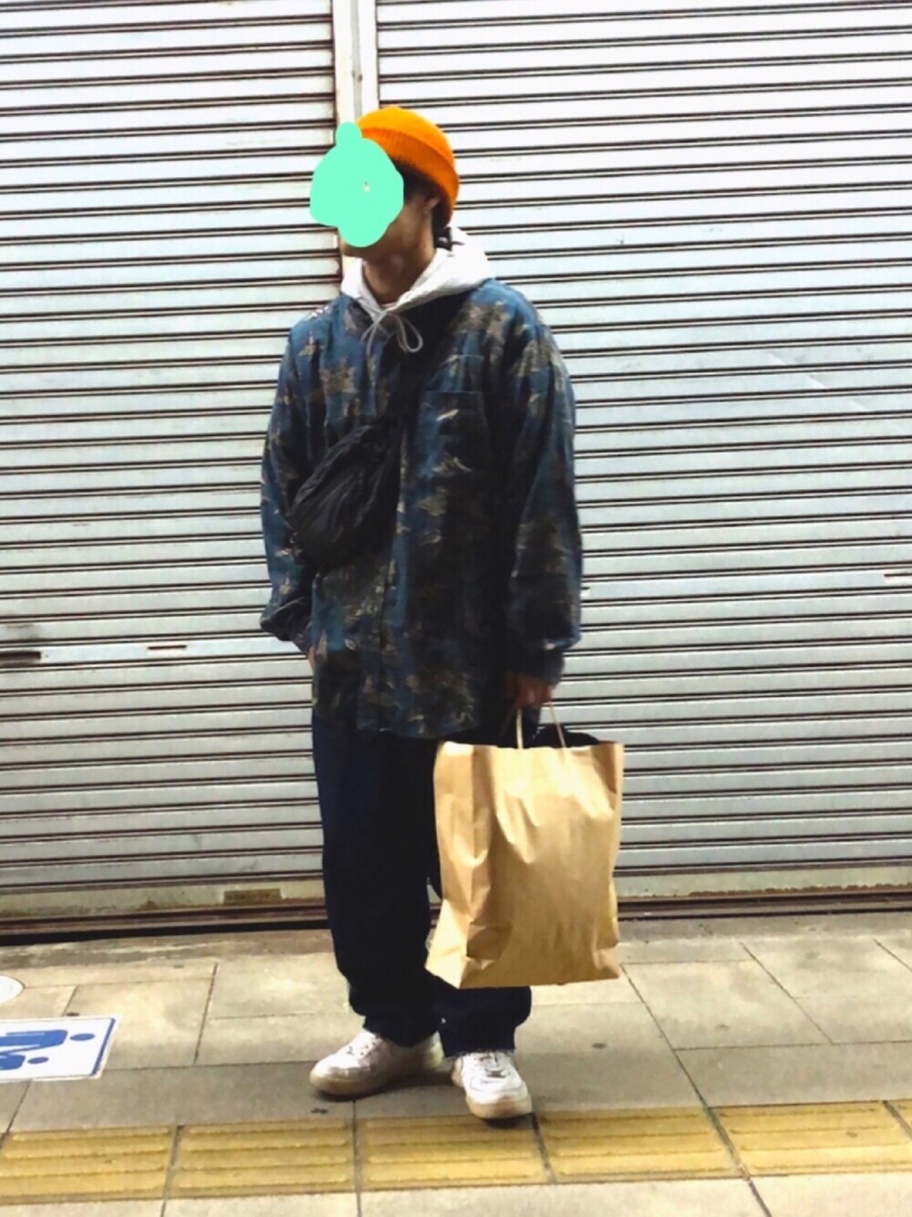 「やっぱりストリートが好き、古着、ビッグサイズ、柄シャツ、あはは、買い物、ショッピング、秋、パタゴニア、patagonia」｜「古着のアイテム（シャツ/ブラウス、グリーン系）」を使った、fuugaさん（メンズ・170cm）の秋コーディネートの1枚目の写真