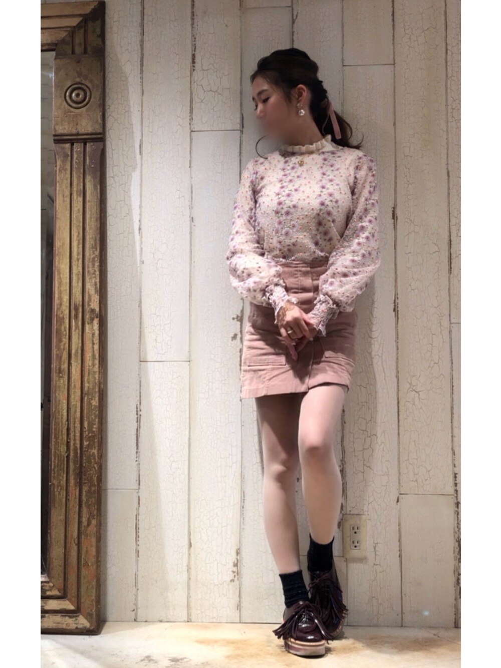 「Lily Brown、春コーデ、dholic、ハンドメイド、ZARA、ガーリー、花柄、instagram、ピンク、pink」｜「DHOLICのフリルネックスリムニット（ニット/セーター、ホワイト系）」を使った、moeÜさん（レディース・158cm）の春コーディネートの1枚目の写真