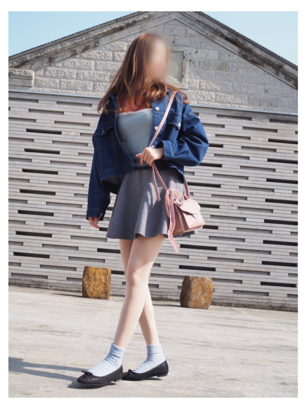 「Lily Brown、ZARA、デニムジャケット、Gジャン、シンプル、春コーデ、休日スタイル、フレアスカート、カジュアルコーデ」｜「MOUSSYのアイテム（デニムジャケット、ブルー系）」を使った、moeÜさん（レディース・158cm）の春コーディネートの1枚目の写真