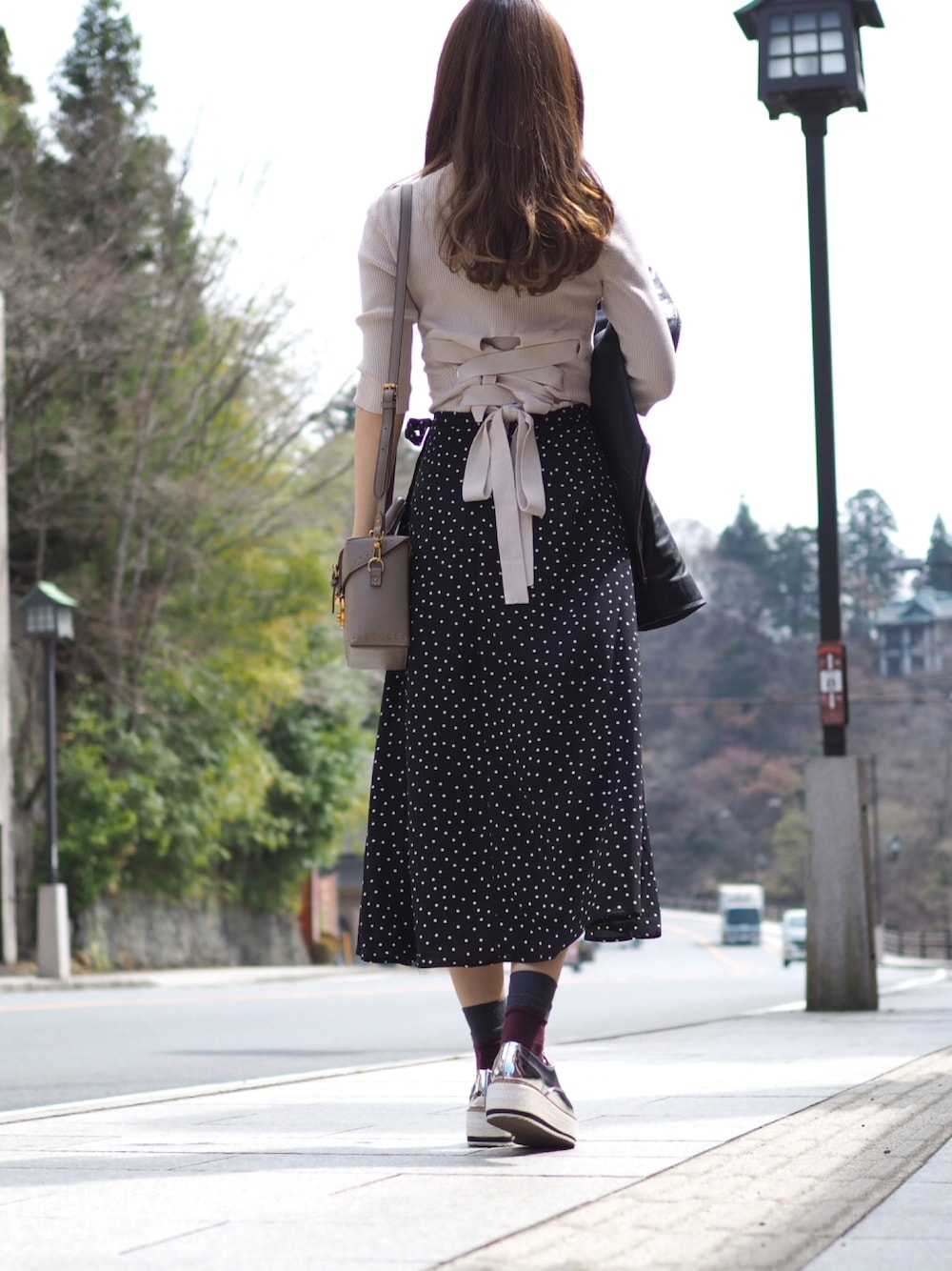 「GU、ドット、snidel、ZARA、靴下、Lily Brown、ドットスカート、プチプラ、ootd、おしゃれさんと繋がりたい」｜「SNIDELの【andGIRL,美人百花４月号掲載】バックショースキンニットプルオーバー（ニット/セーター、ベージュ系）」を使った、moeÜさん（レディース・158cm）の春コーディネートの1枚目の写真