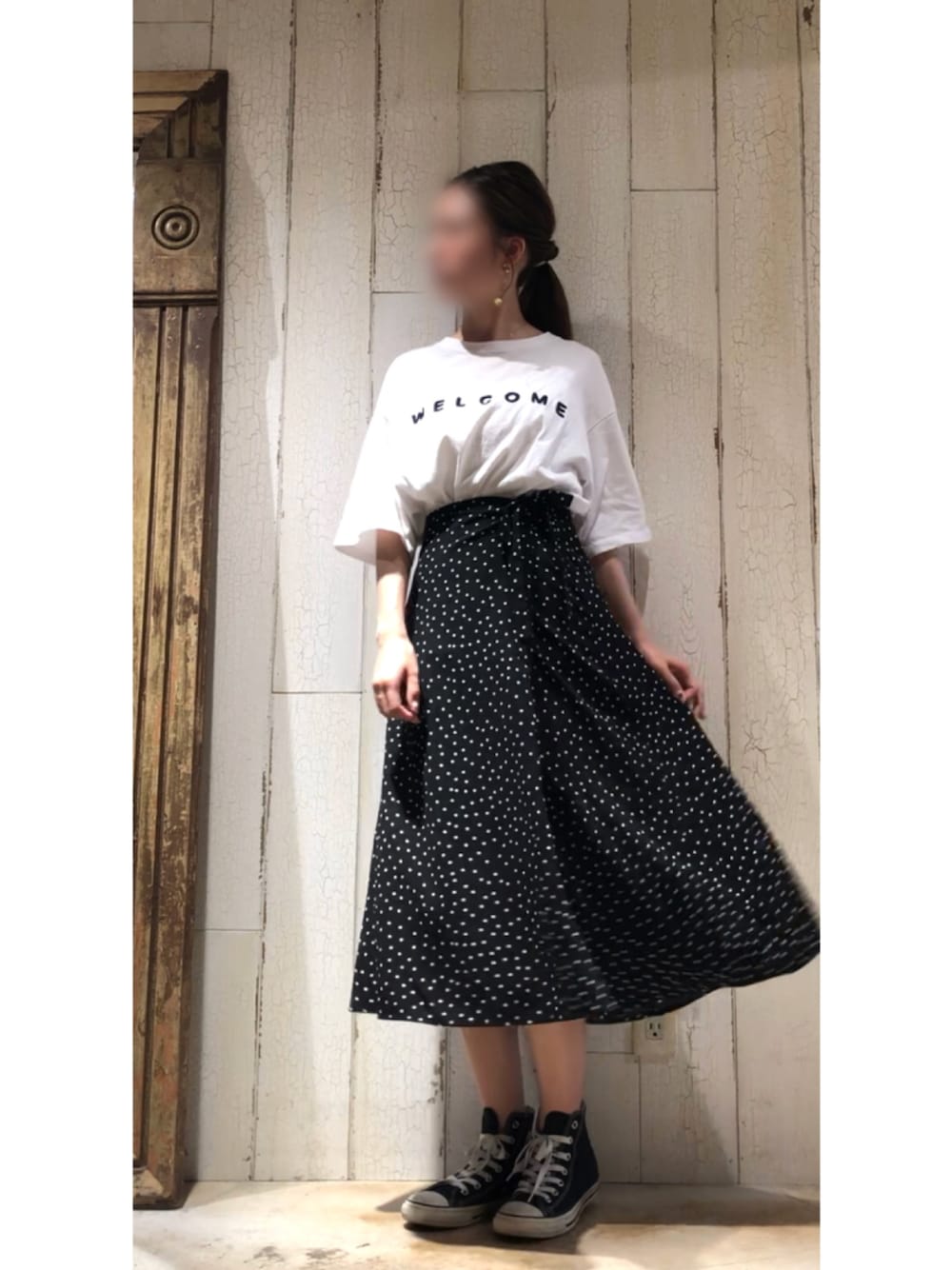 「オトナカジュアル、夏コーデ、プチプラ、dholic、GU、converse、スニーカー、フレアスカート、おしゃれさんと繋がりたい、ドットスカート」｜「DHOLICのアイテム（Tシャツ/カットソー、ホワイト系）」を使った、moeÜさん（レディース・158cm）の春コーディネートの1枚目の写真