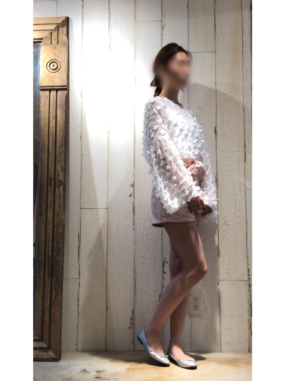 「シンプル、ootd、dholic、Lily Brown、GU、ラクチンコーデ、白、outfit、バレエシューズ、ハイウエスト」｜「DHOLICのフラワーディテールシフォンブラウス（シャツ/ブラウス、ホワイト系）」を使った、moeÜさん（レディース・158cm）の春コーディネートの1枚目の写真