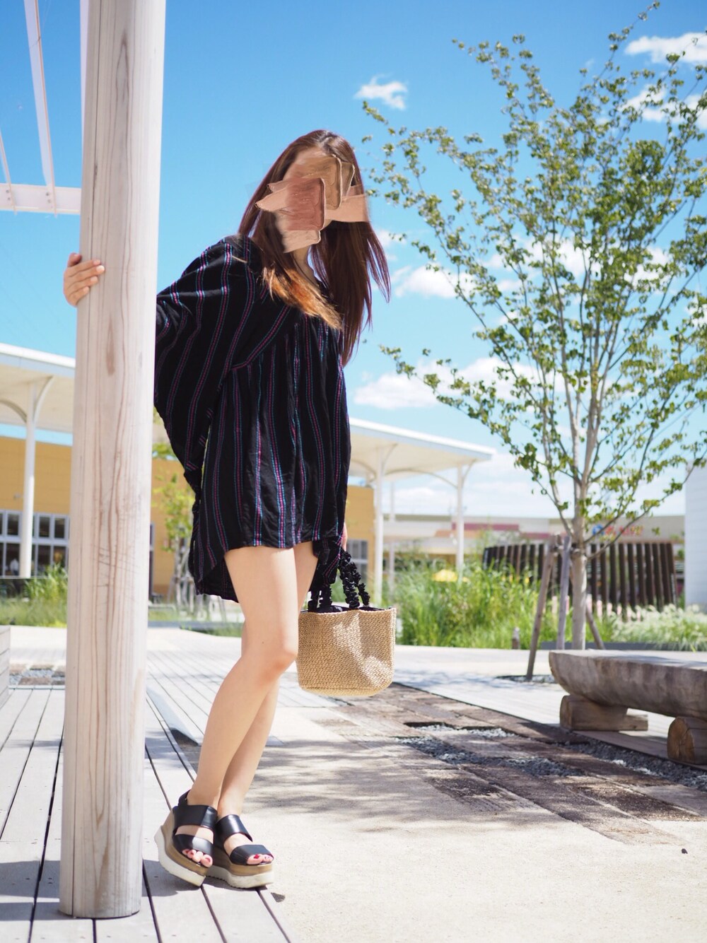 「夏のワントーンコーデ、シンプルコーデ、お洒落さんとつながりたい、Rosarymoon、snidel、ワントーンコーデ、outfit、ゆるコーデ、ワンピース、dholic」｜「Rosarymoonのアイテム（ワンピース/ドレス、ブラック系）」を使った、moeÜさん（レディース・158cm）の夏コーディネートの1枚目の写真